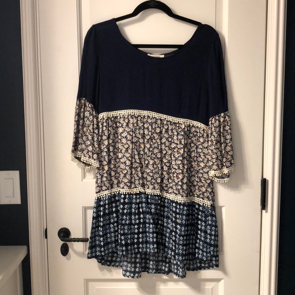 Fun floral dress - Picture 1 of 3